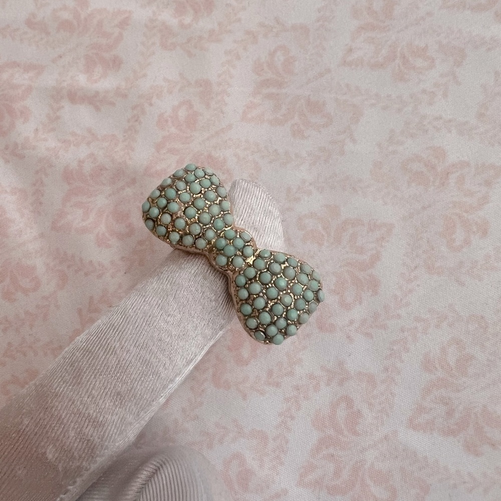 Bow Ring Unbranded